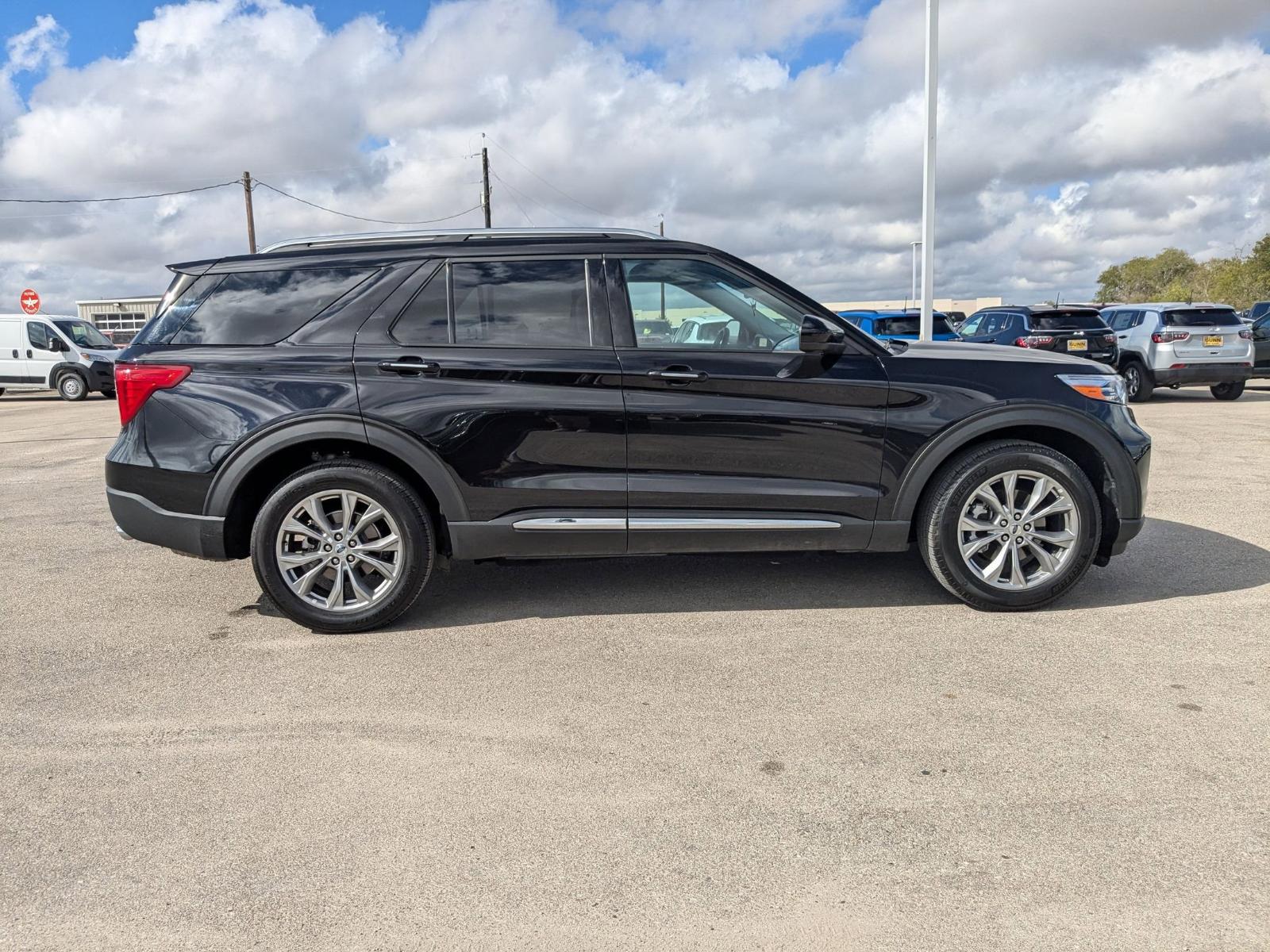 2024 Ford Explorer Vehicle Photo in Seguin, TX 78155