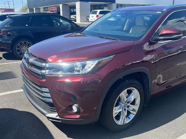 2018 Toyota Highlander Vehicle Photo in Tucson, AZ 85712