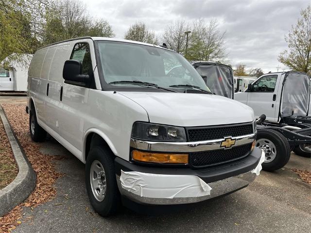 2025 Chevrolet Express Cargo 2500 Vehicle Photo in ALCOA, TN 37701-3235