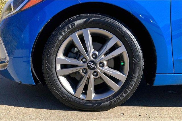 2017 Hyundai ELANTRA Vehicle Photo in KANSAS CITY, MO 64114-4502