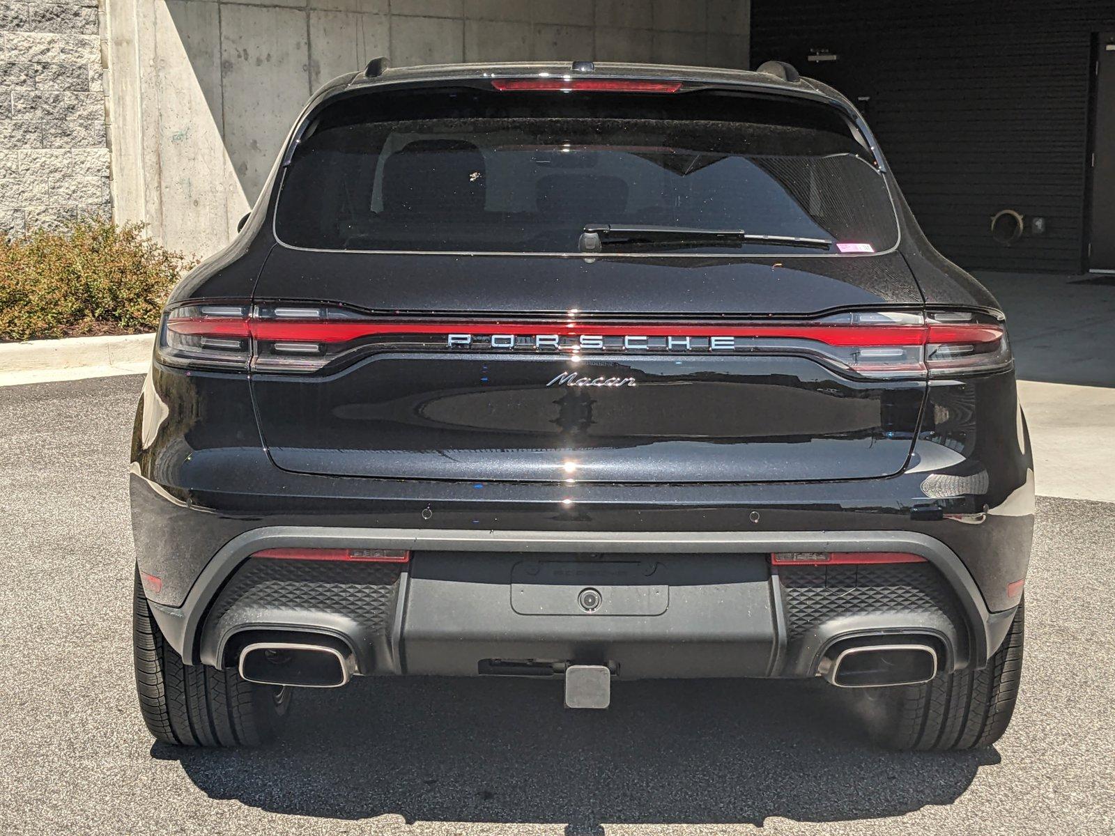 2024 Porsche Macan Vehicle Photo in TIMONIUM, MD 21093-2300