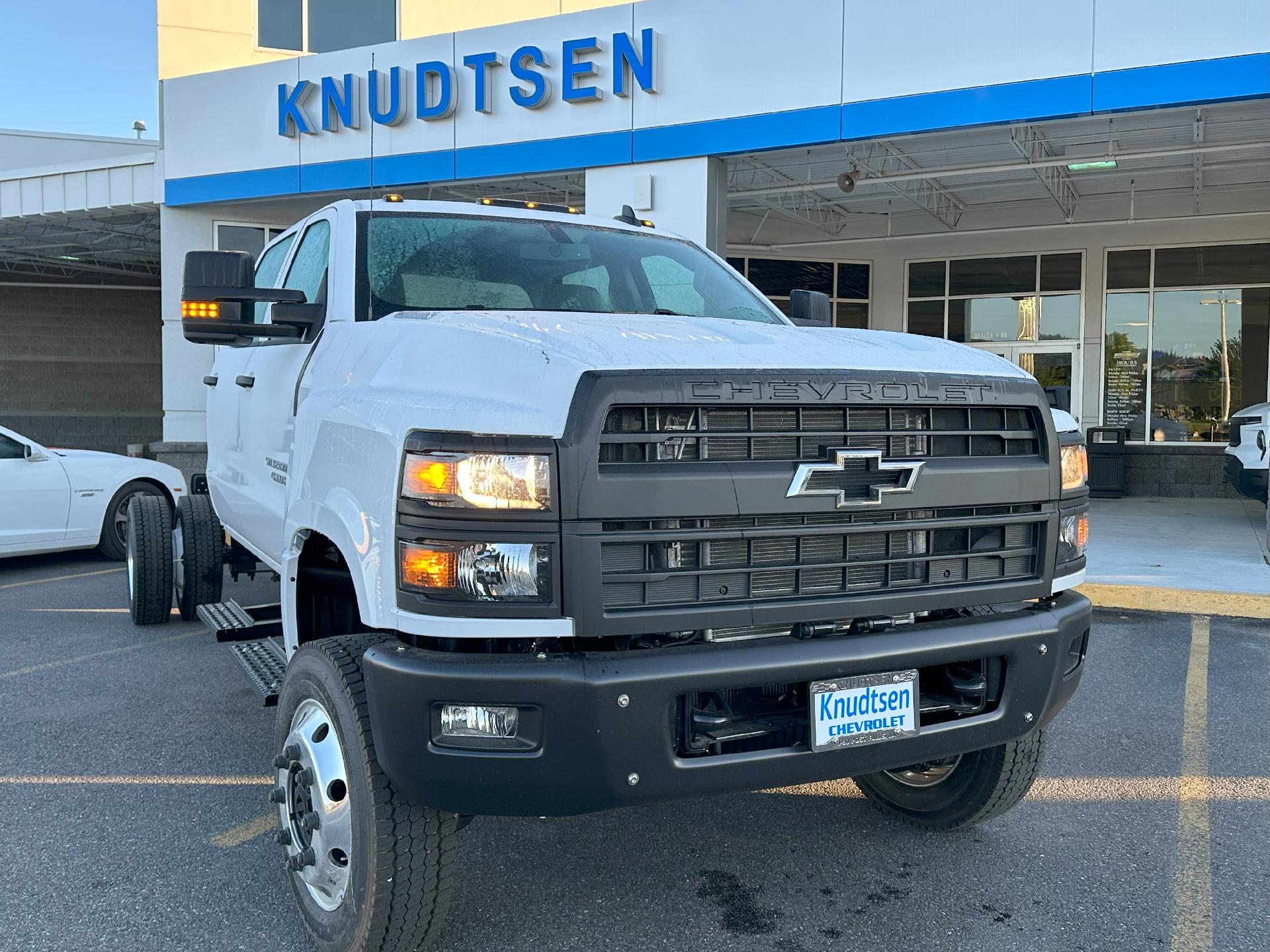 2024 Chevrolet Silverado Chassis Cab Vehicle Photo in POST FALLS, ID 83854-5365