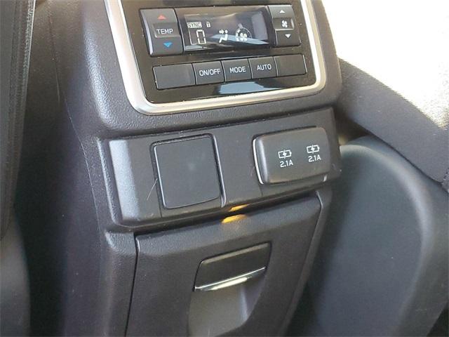 2022 Subaru Ascent Vehicle Photo in GRAND BLANC, MI 48439-8139