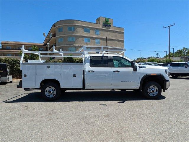 2024 GMC Sierra 2500 HD Vehicle Photo in PASADENA, CA 91107-3803