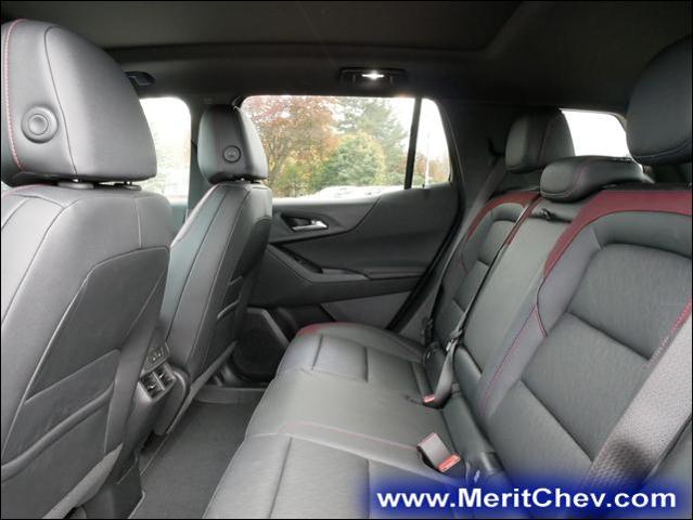 2025 Chevrolet Equinox Vehicle Photo in MAPLEWOOD, MN 55119-4794