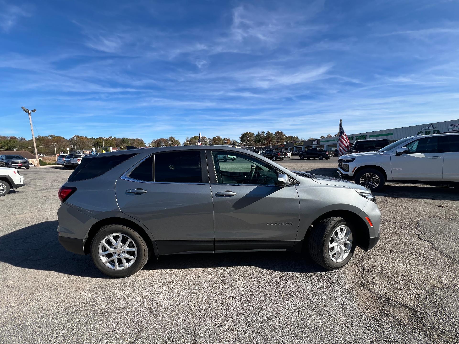 Used 2024 Chevrolet Equinox LT with VIN 3GNAXKEG1RL331064 for sale in Doniphan, MO