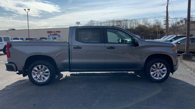 2021 Chevrolet Silverado 1500 Vehicle Photo in MOON TOWNSHIP, PA 15108-2571