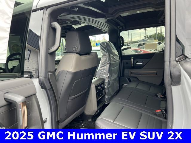 2025 GMC HUMMER EV SUV Vehicle Photo in CHICOPEE, MA 01020-5001