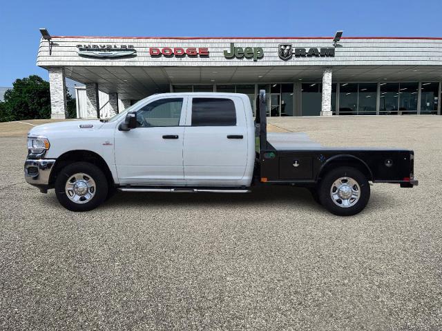 2024 Ram 3500 Vehicle Photo in Ennis, TX 75119-5114