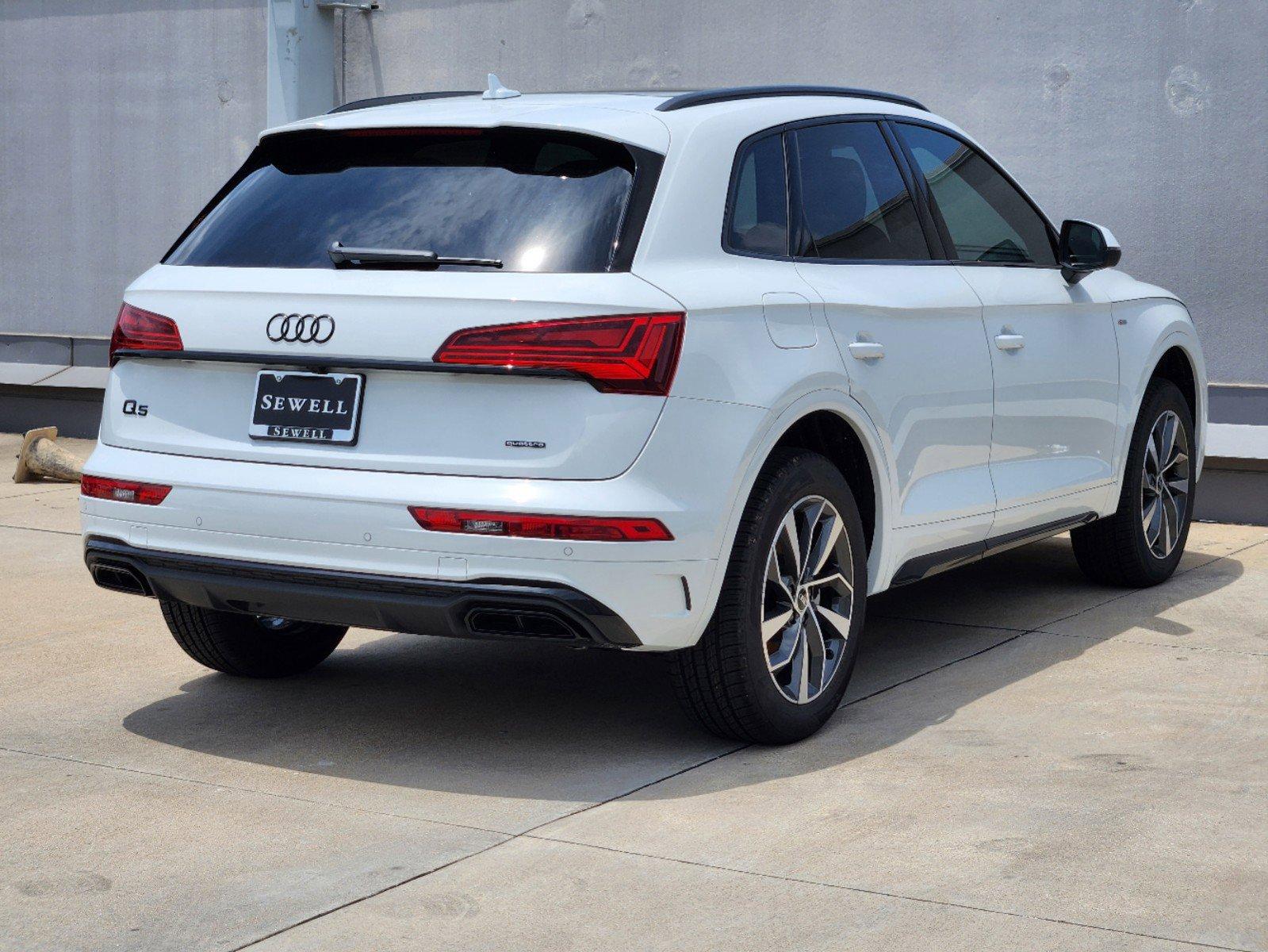 2024 Audi Q5 Vehicle Photo in SUGAR LAND, TX 77478