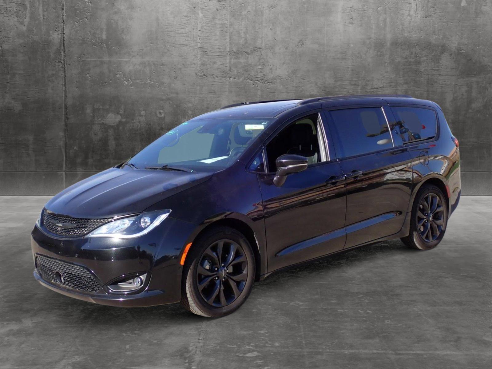 Used 2019 Chrysler Pacifica Limited with VIN 2C4RC1GG2KR741878 for sale in Denver, CO