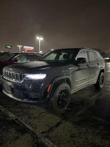 2023 Jeep Grand Cherokee Vehicle Photo in APPLETON, WI 54914-8833