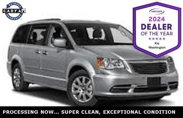 2014 Chrysler Town & Country Vehicle Photo in Everett, WA 98204