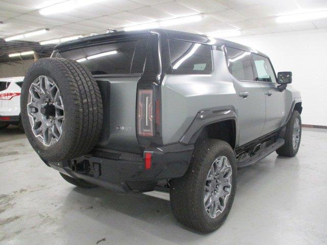 2024 GMC HUMMER EV SUV Vehicle Photo in BATTLE CREEK, MI 49037-8454