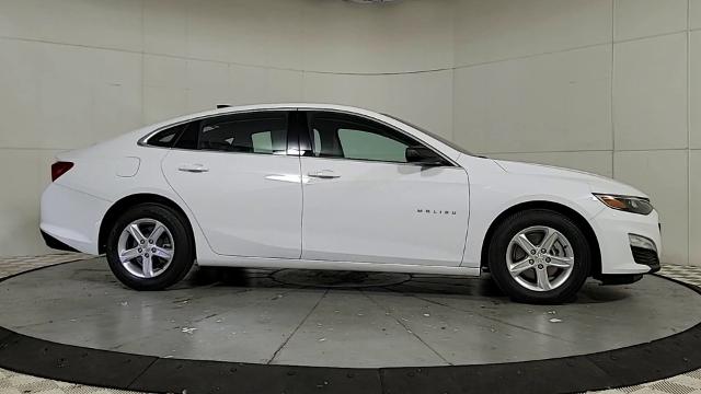 2022 Chevrolet Malibu Vehicle Photo in JOLIET, IL 60435-8135