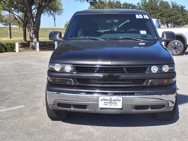 2001 Chevrolet Tahoe Vehicle Photo in Denton, TX 76205