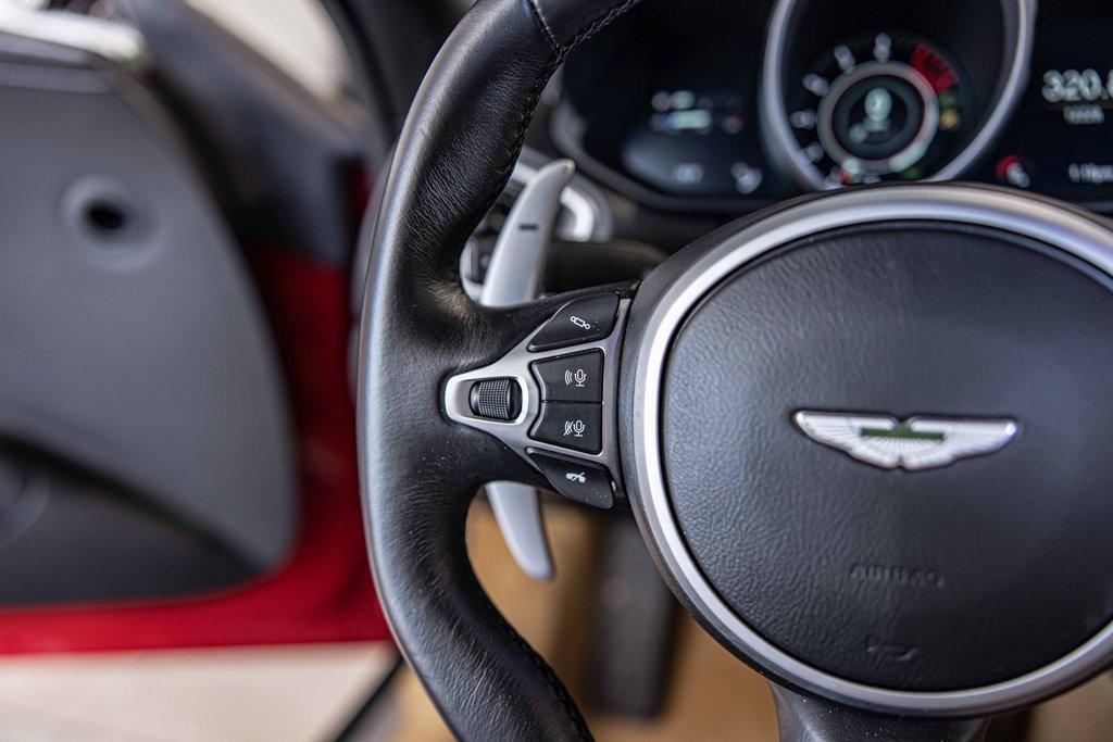 2019 Aston Martin Vantage Vehicle Photo in Saint Charles, IL 60174