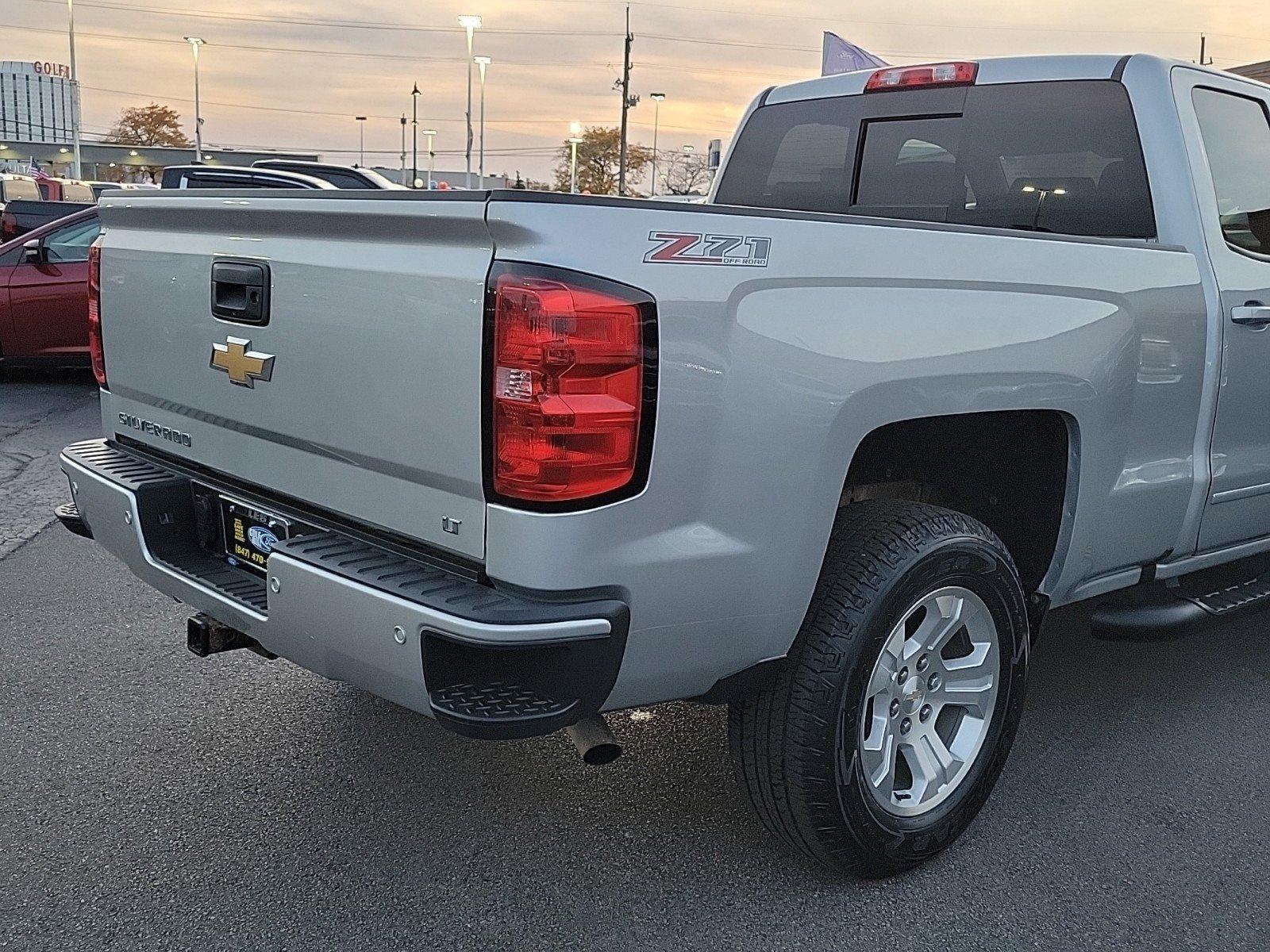 2017 Chevrolet Silverado 1500 Vehicle Photo in Saint Charles, IL 60174