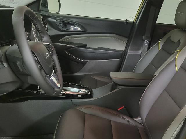 2025 Chevrolet Trax Vehicle Photo in JOLIET, IL 60435-8135