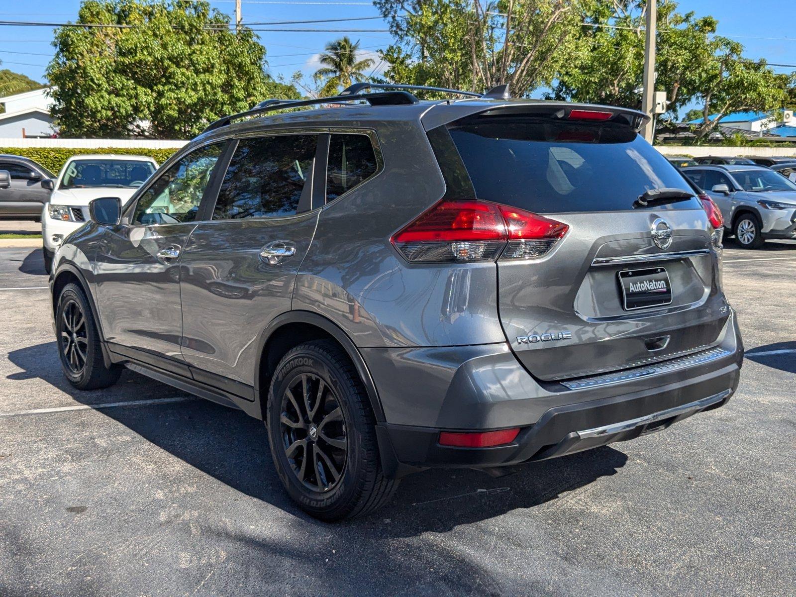 2017 Nissan Rogue Vehicle Photo in Miami, FL 33135