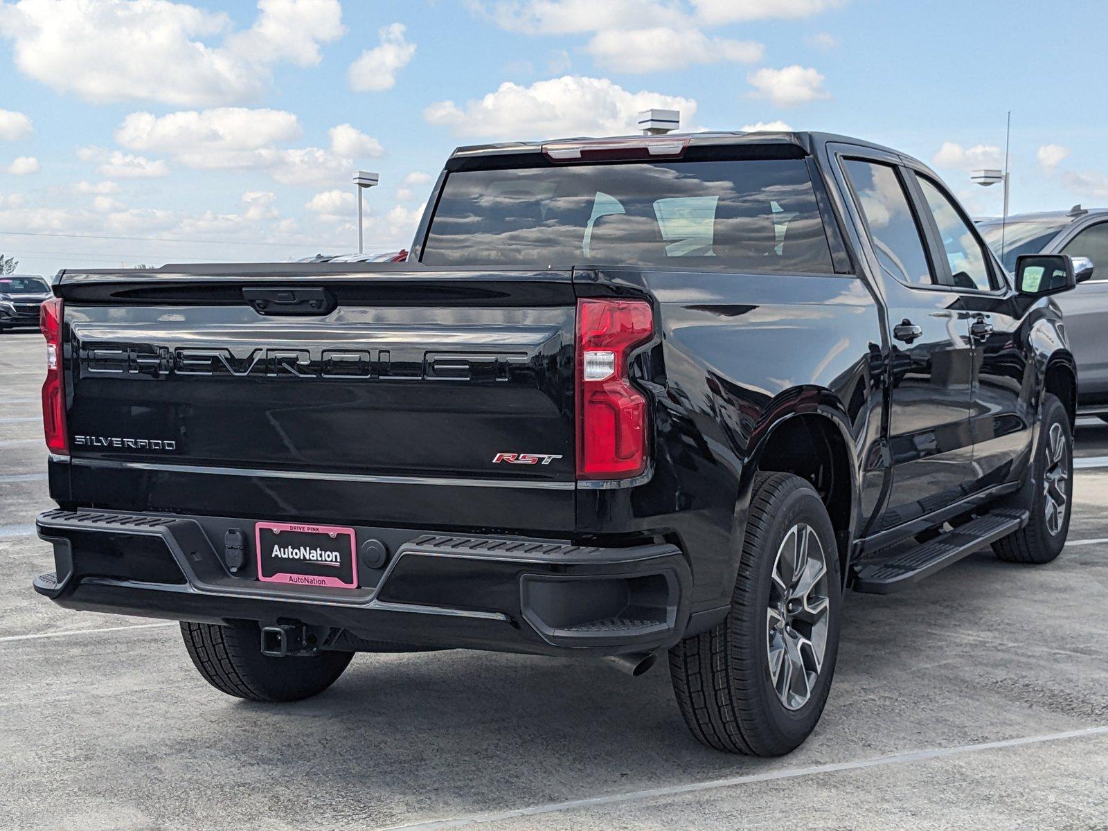 2025 Chevrolet Silverado 1500 Vehicle Photo in MIAMI, FL 33172-3015