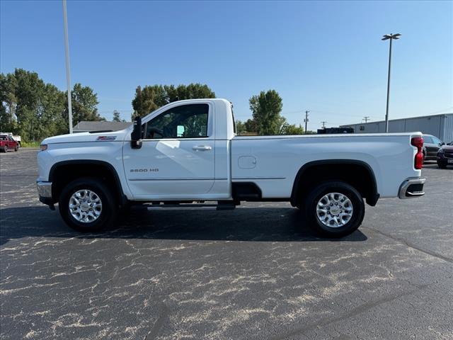 Used 2022 Chevrolet Silverado 2500HD LT with VIN 1GC3YNE78NF138544 for sale in New London, WI