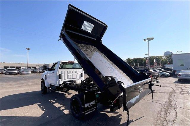 2024 Chevrolet Silverado Chassis Cab Vehicle Photo in INDEPENDENCE, MO 64055-1314