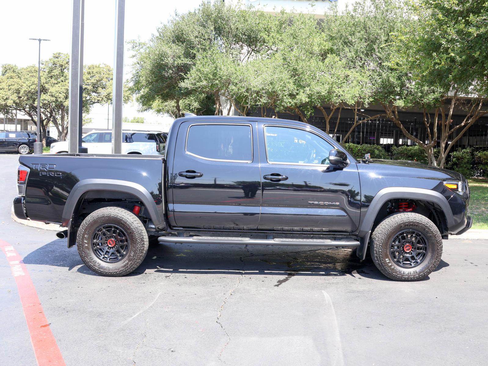 2022 Toyota Tacoma 4WD Vehicle Photo in DALLAS, TX 75209-3095