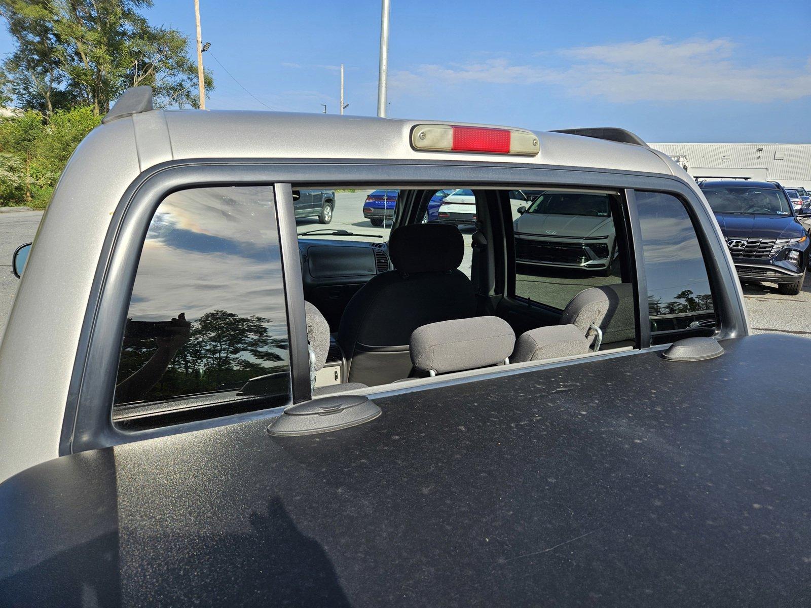 2004 Ford Explorer Sport Trac Vehicle Photo in Harrisburg, PA 17111