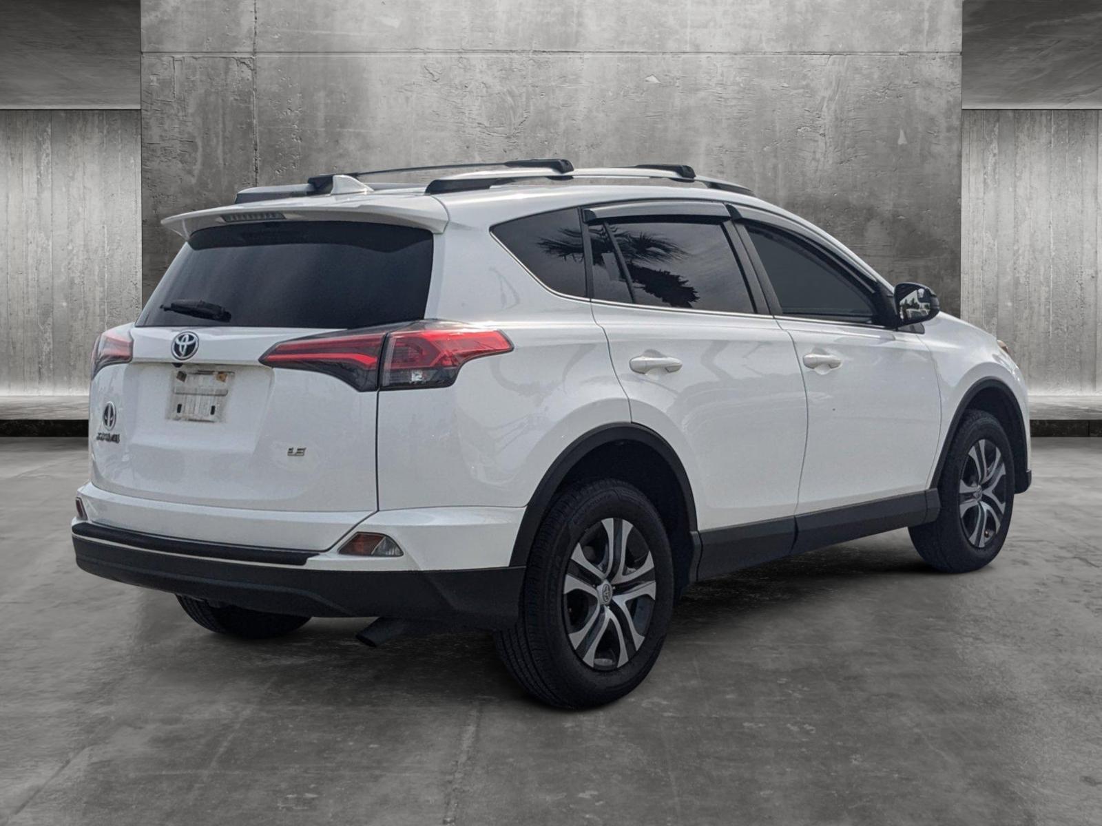 2018 Toyota RAV4 Vehicle Photo in Winter Park, FL 32792