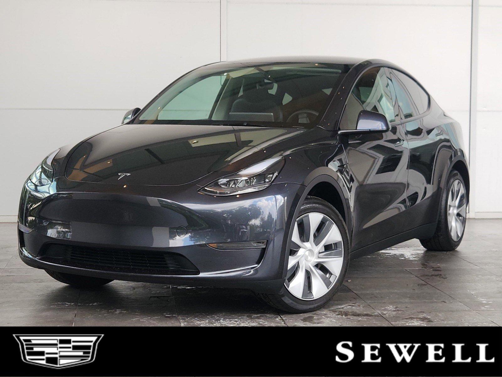 2024 Tesla Model Y Vehicle Photo in HOUSTON, TX 77079-1502