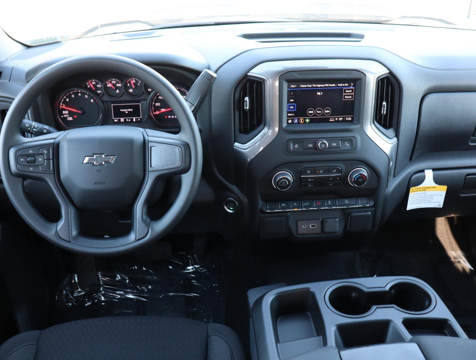 2025 Chevrolet Silverado 1500 Vehicle Photo in LOS ANGELES, CA 90007-3794