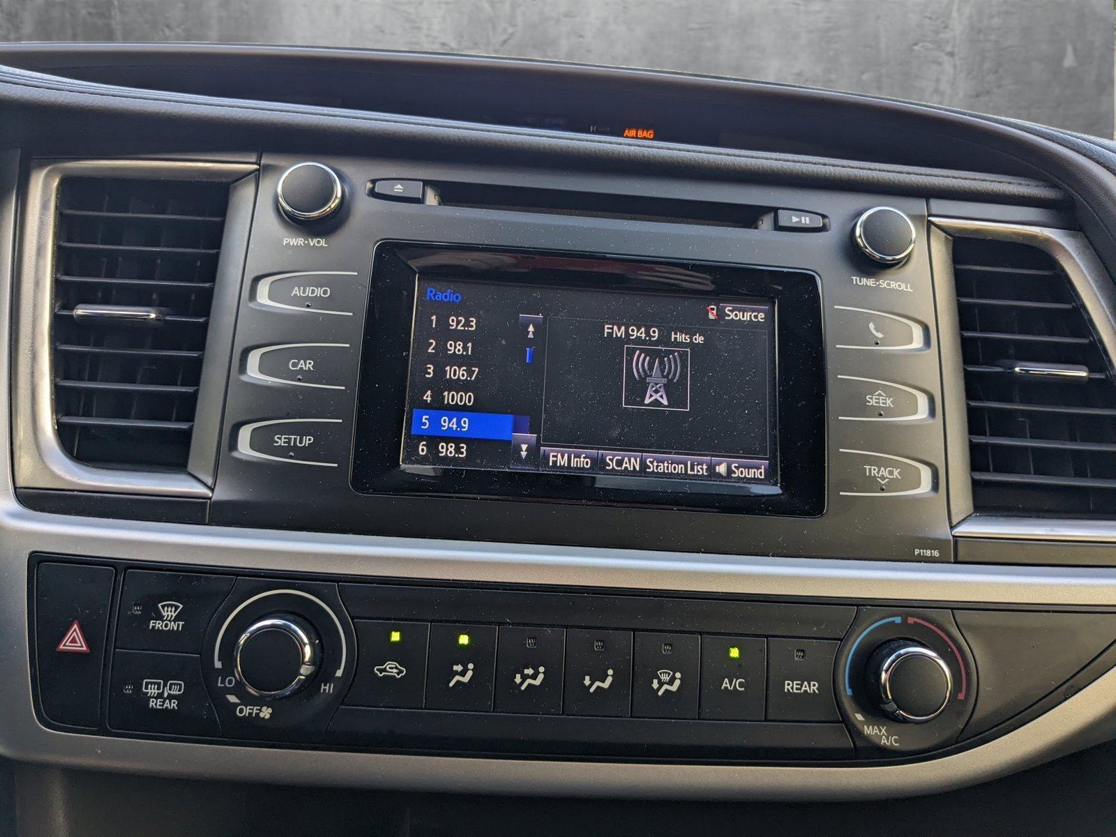 2019 Toyota Highlander Vehicle Photo in Davie, FL 33331