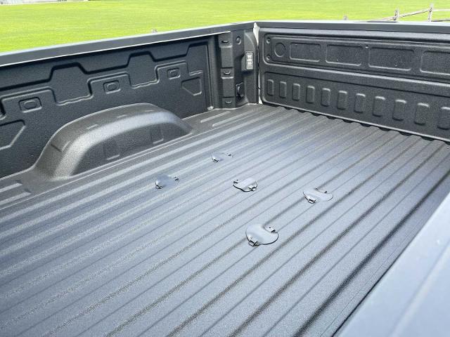 2024 Chevrolet Silverado 3500 HD Vehicle Photo in THOMPSONTOWN, PA 17094-9014