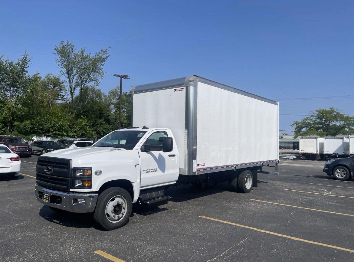 2022 Chevrolet Silverado Chassis Cab Vehicle Photo in Plainfield, IL 60586