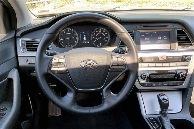 2017 Hyundai Sonata Vehicle Photo in INDEPENDENCE, MO 64055-1314