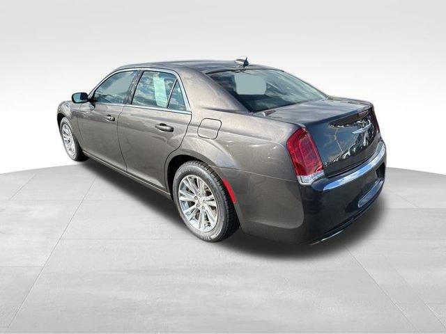 2020 Chrysler 300 Vehicle Photo in MEDINA, OH 44256-9631