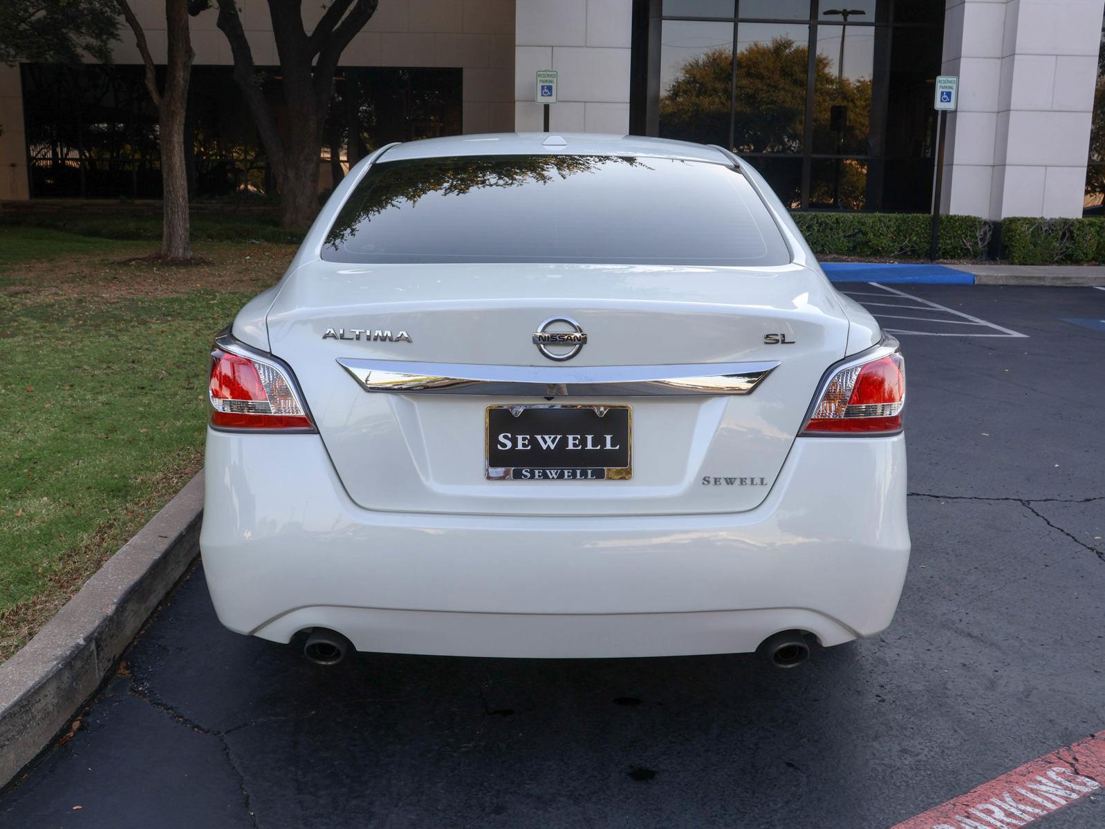 2015 Nissan Altima Vehicle Photo in DALLAS, TX 75209-3095