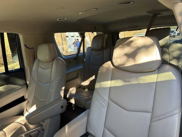 2019 Cadillac Escalade ESV Vehicle Photo in MEDINA, OH 44256-9631