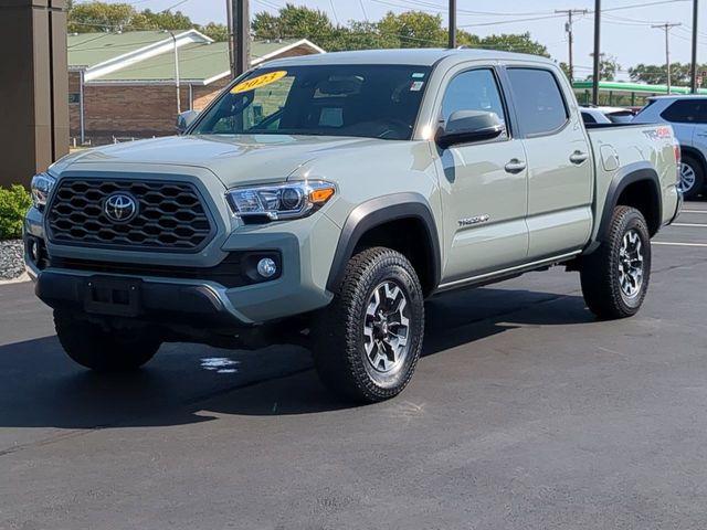 2023 Toyota Tacoma 4WD Vehicle Photo in Highland, IN 46322-2506