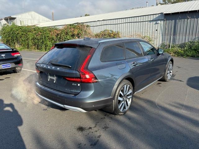 2023 Volvo V90 Cross Country Vehicle Photo in Puyallup, WA 98371