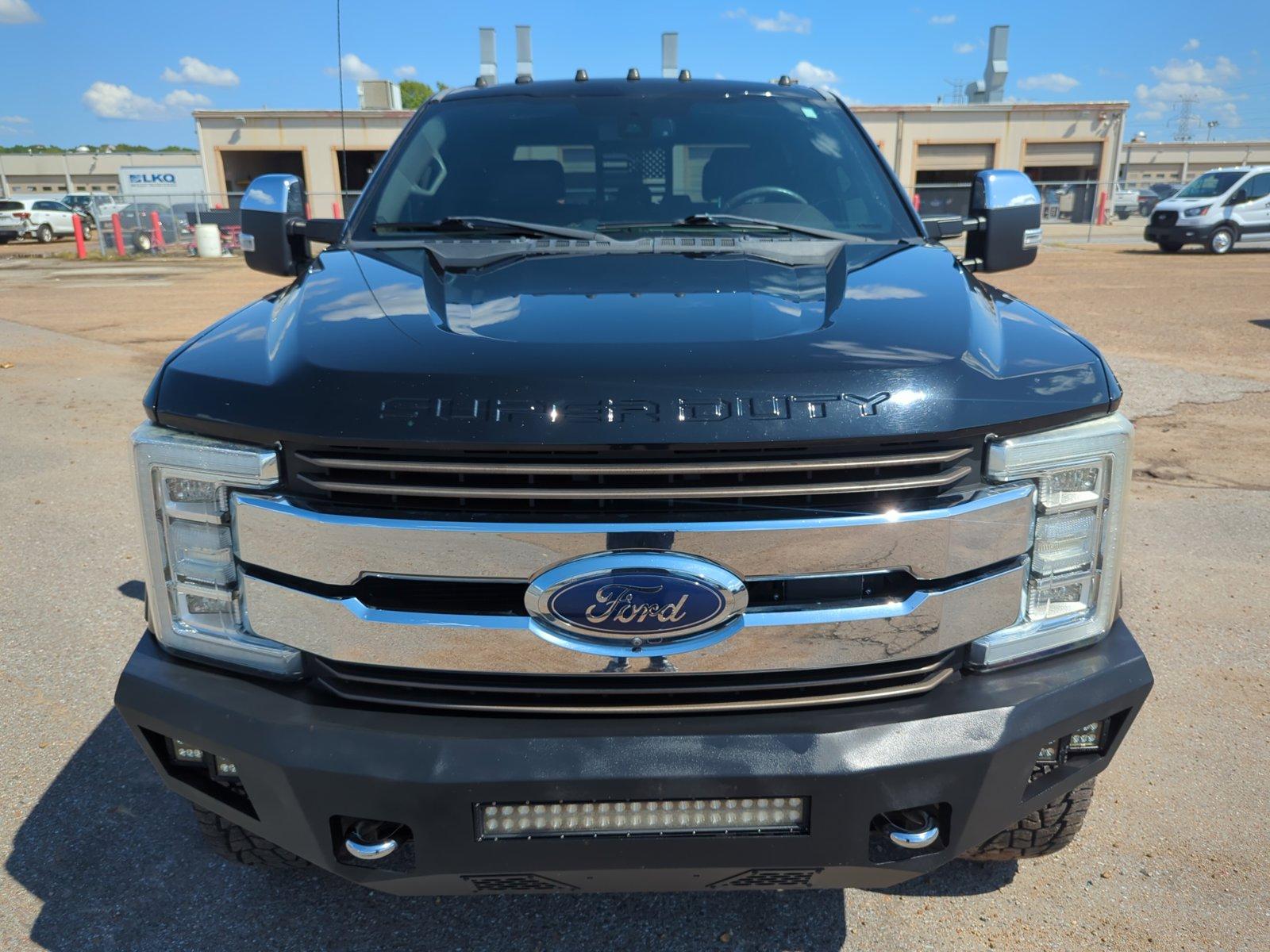 2017 Ford Super Duty F-350 SRW Vehicle Photo in Memphis, TN 38115