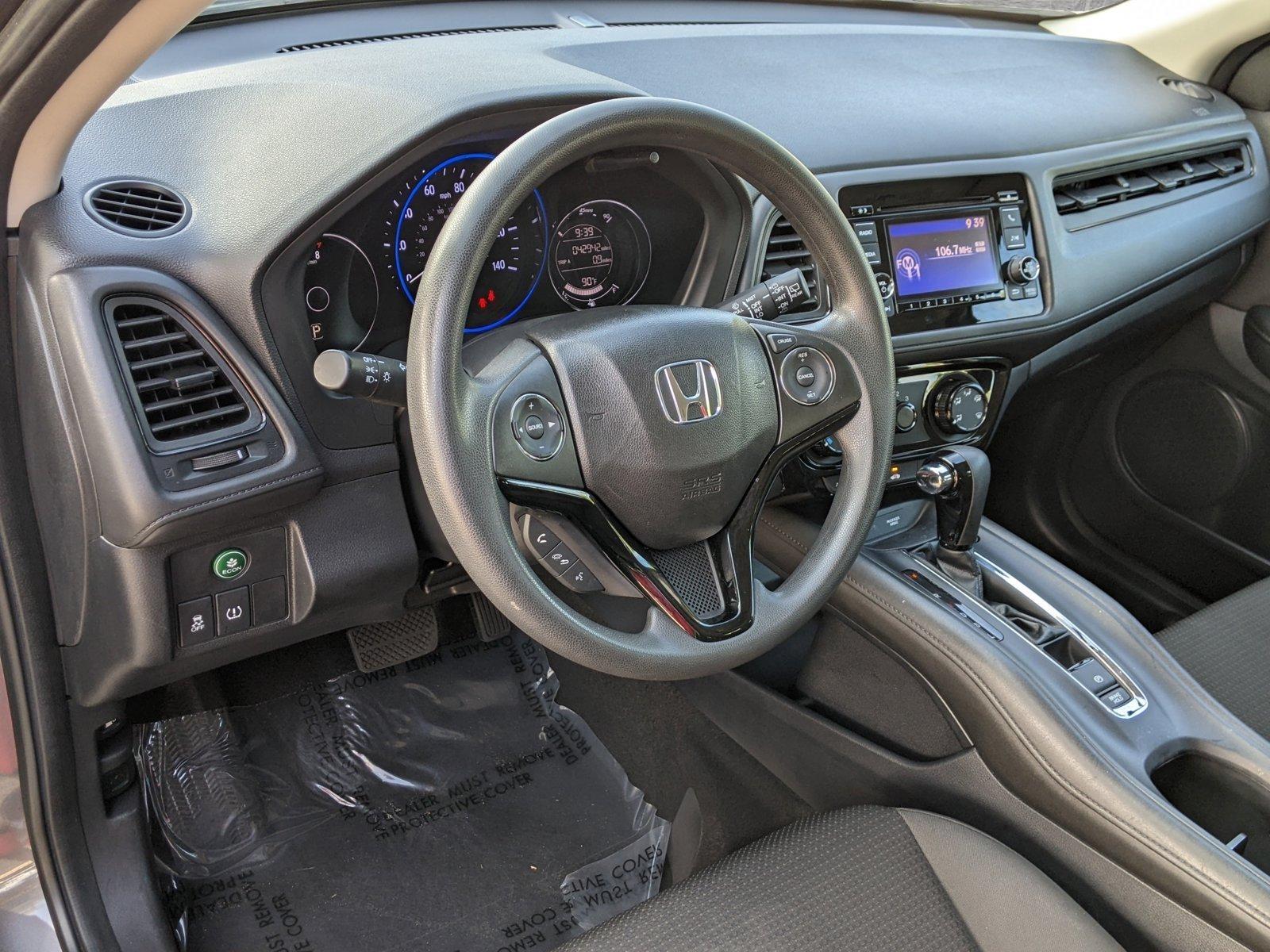 2019 Honda HR-V Vehicle Photo in Pembroke Pines , FL 33084