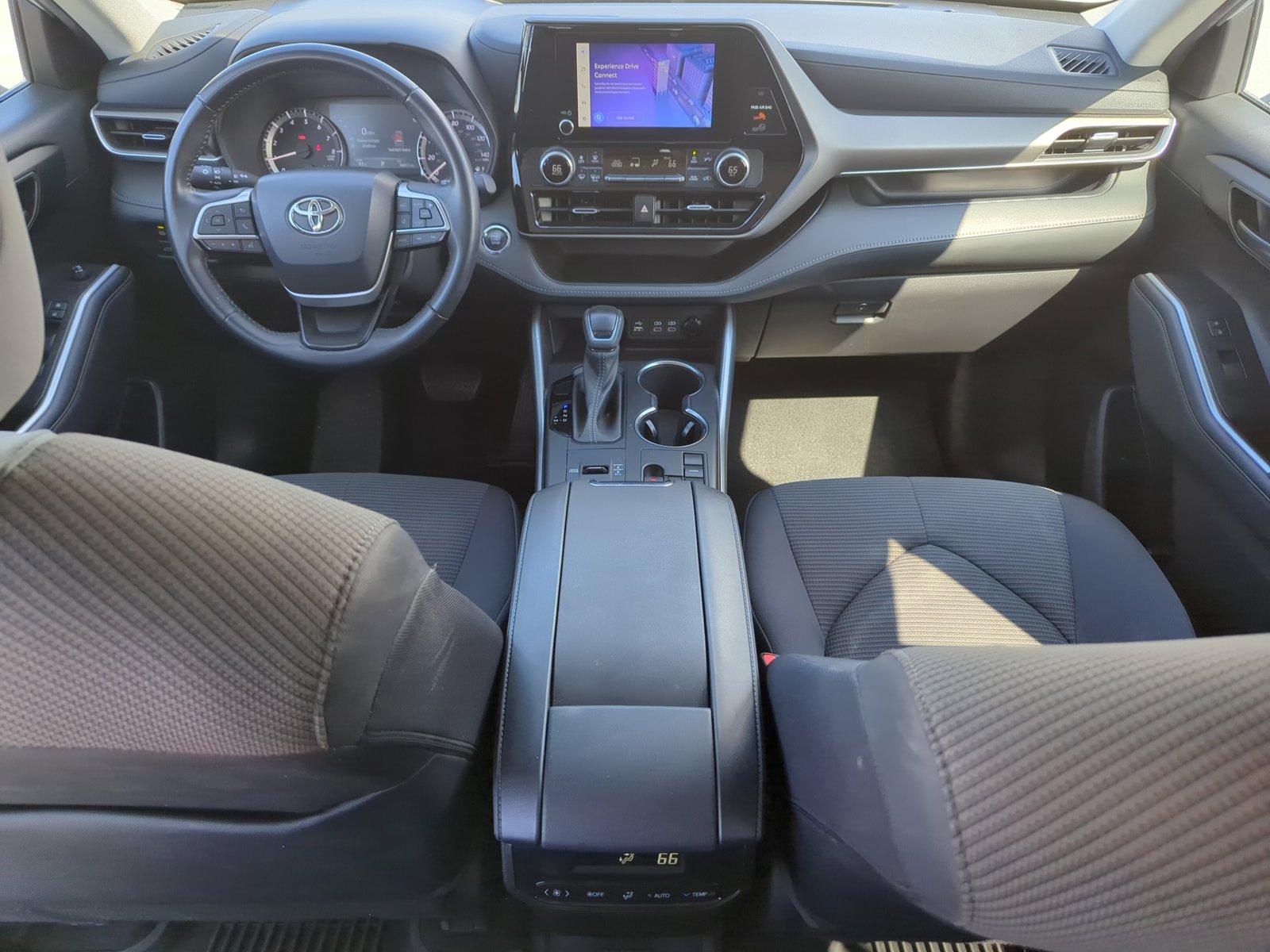 2023 Toyota Highlander Vehicle Photo in Ft. Myers, FL 33907