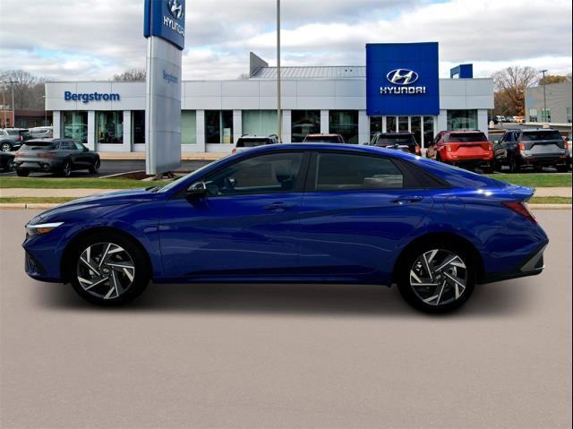 2025 Hyundai ELANTRA Vehicle Photo in Green Bay, WI 54304