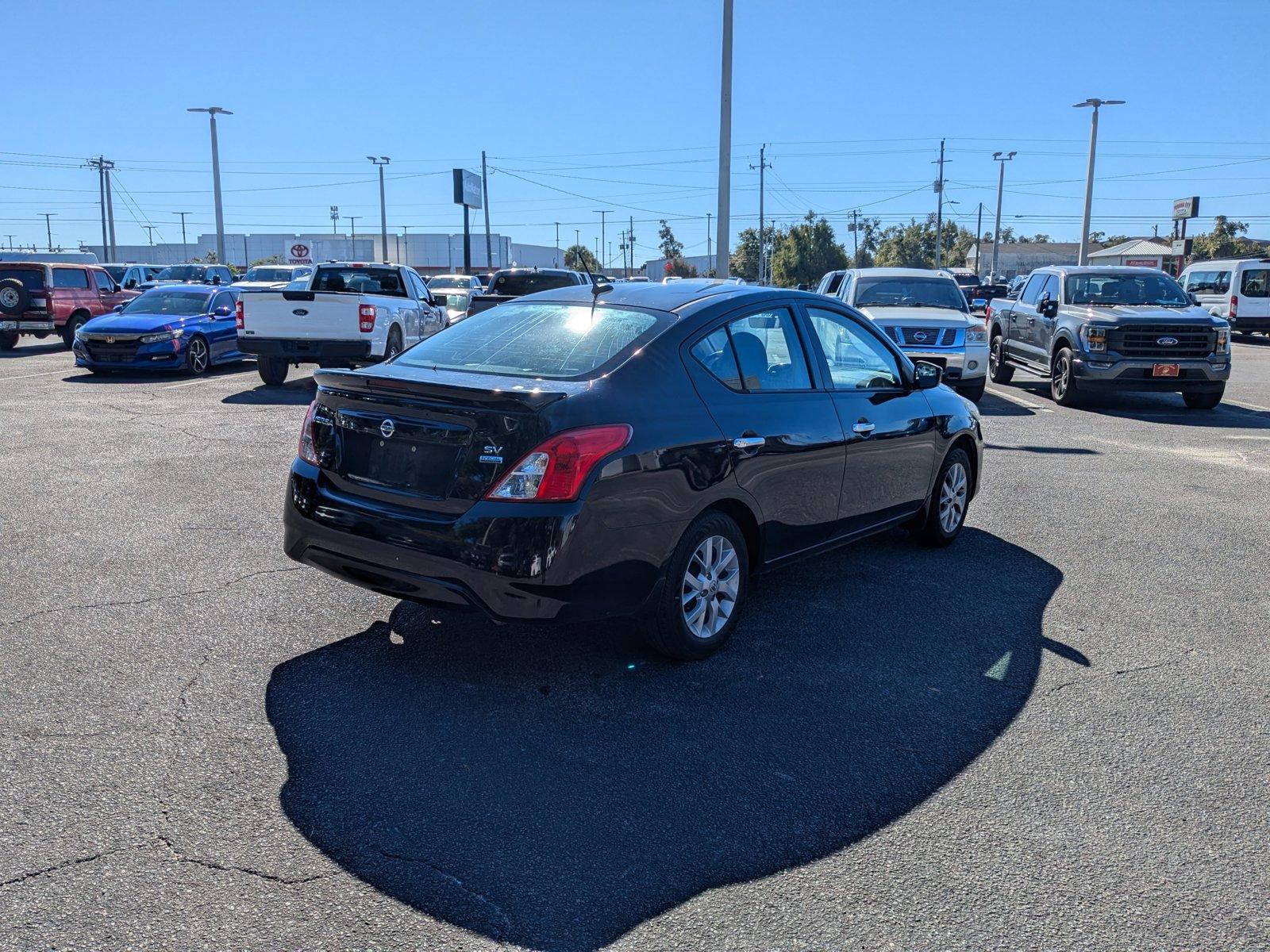 2018 Nissan Versa Sedan Vehicle Photo in Panama City, FL 32401