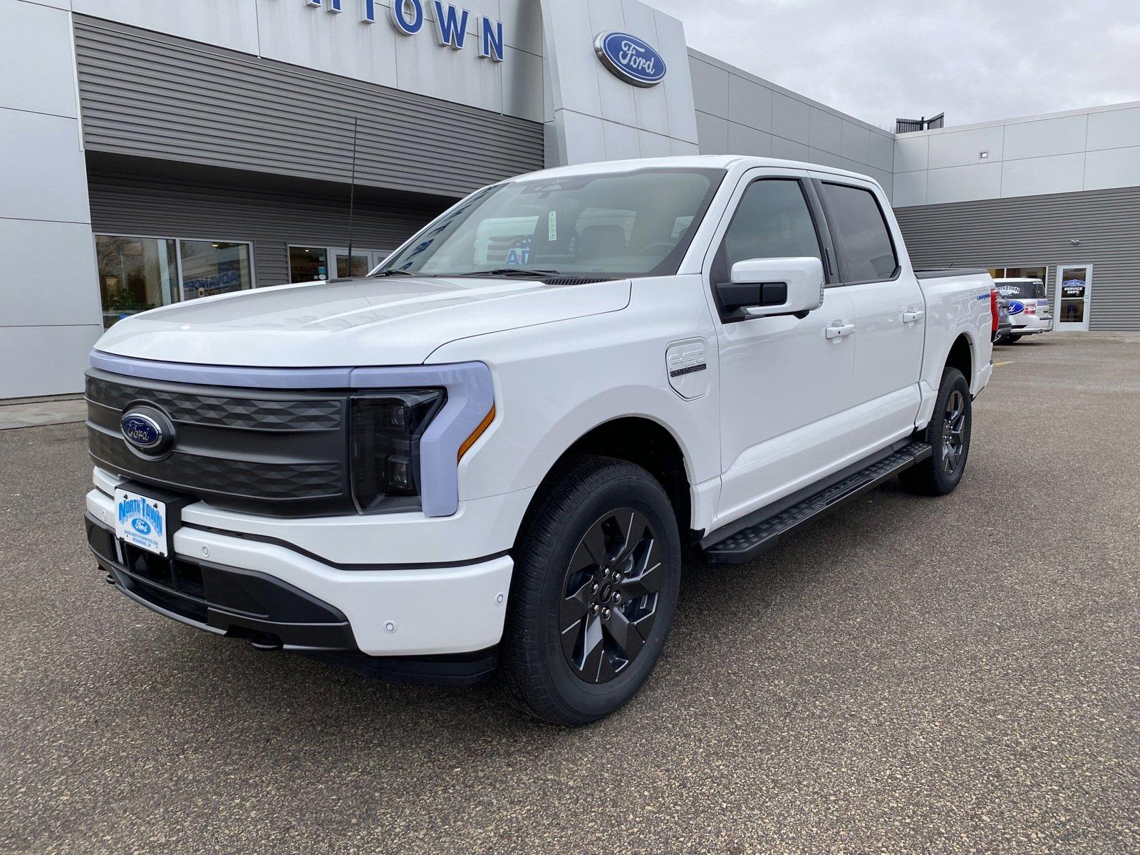 Used 2022 Ford F-150 Lightning Lariat with VIN 1FTVW1EL7NWG16036 for sale in Menomonie, WI