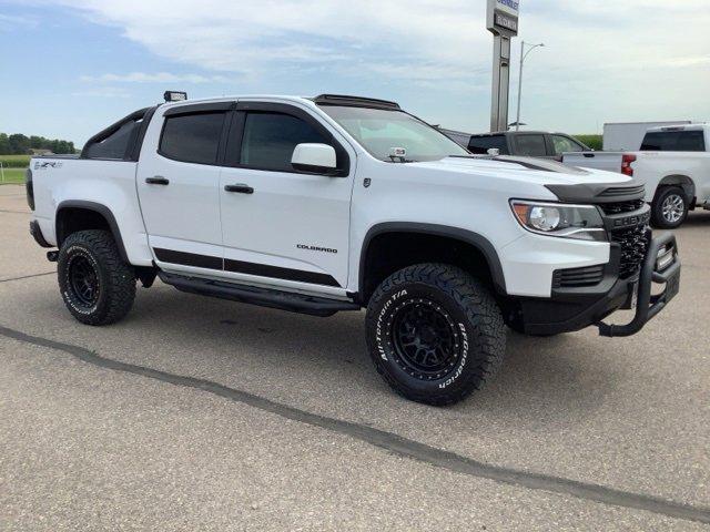 Used 2022 Chevrolet Colorado ZR2 with VIN 1GCGTEENXN1114323 for sale in Truman, MN