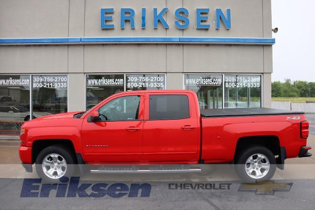 Used 2017 Chevrolet Silverado 1500 LT with VIN 1GCUKREC7HF131082 for sale in Milan, IL