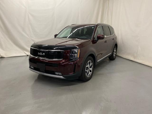 Used 2022 Kia Telluride EX with VIN 5XYP3DHC1NG313197 for sale in Fremont, MI